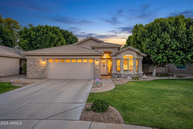 1401 W BLUE RIDGE Court, Chandler, AZ 85248