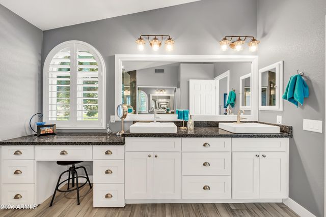 1401 W BLUE RIDGE Court, Chandler, AZ 85248