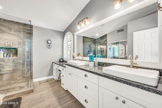 1401 W BLUE RIDGE Court, Chandler, AZ 85248