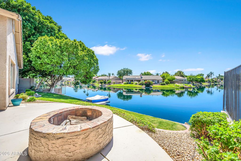 1401 W BLUE RIDGE Court, Chandler, AZ 85248