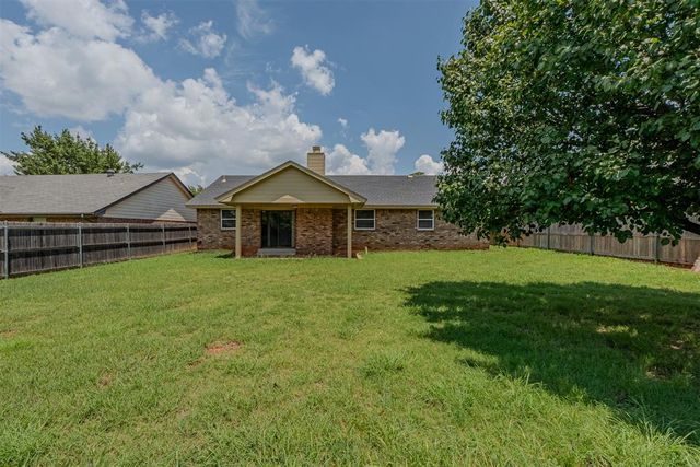 521 Gray Fox Run, Edmond, OK 73003