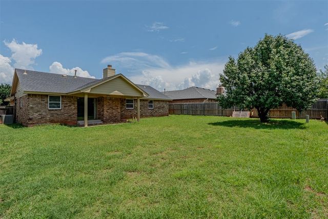 521 Gray Fox Run, Edmond, OK 73003
