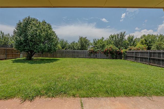 521 Gray Fox Run, Edmond, OK 73003