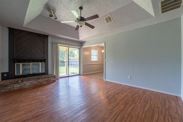 521 Gray Fox Run, Edmond, OK 73003