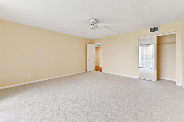 2820 Tennis Club Drive 401, West Palm Beach, FL 33417
