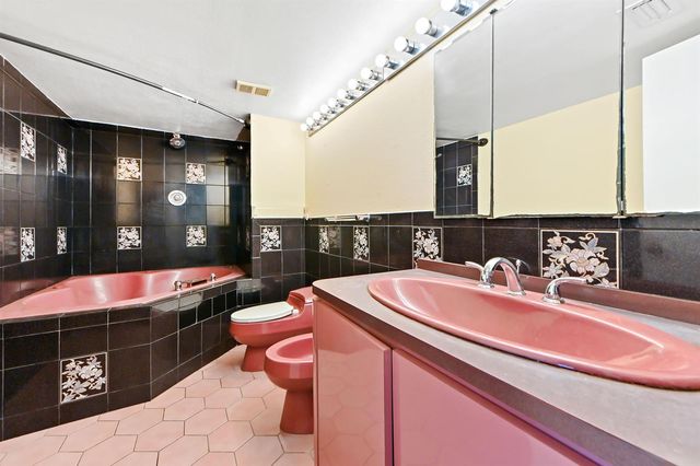 2820 Tennis Club Drive 401, West Palm Beach, FL 33417