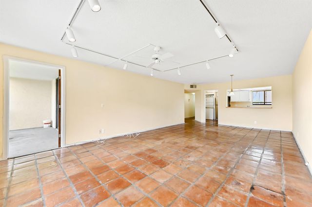 2820 Tennis Club Drive 401, West Palm Beach, FL 33417
