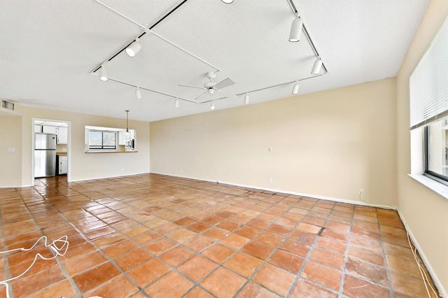 2820 Tennis Club Drive 401, West Palm Beach, FL 33417