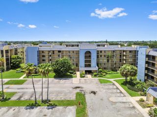 2820 Tennis Club Drive 401, West Palm Beach, FL 33417