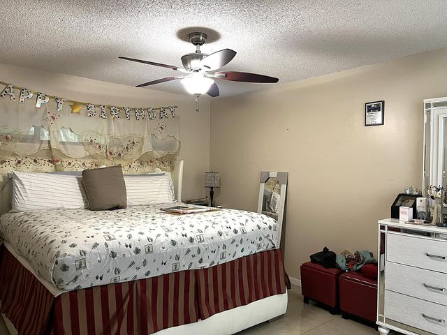 1965 SW 24TH Circle, Boynton Beach, FL 33426