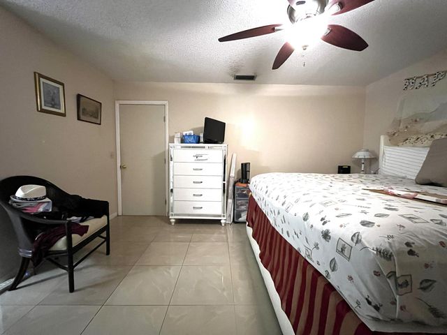 1965 SW 24TH Circle, Boynton Beach, FL 33426