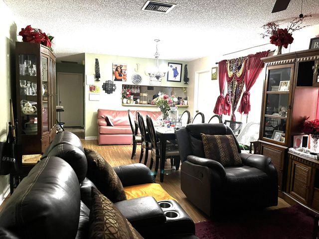 1965 SW 24TH Circle, Boynton Beach, FL 33426