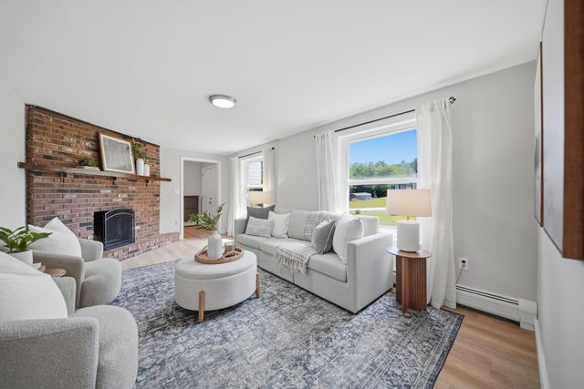 7 Twin Street, Windham, NH 03087