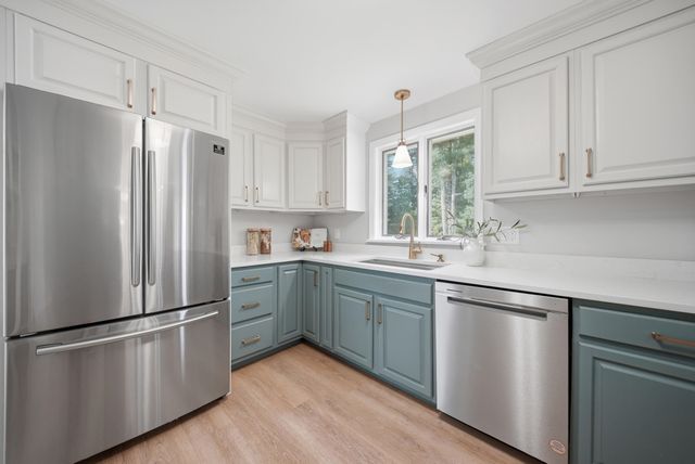7 Twin Street, Windham, NH 03087
