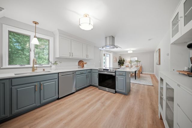 7 Twin Street, Windham, NH 03087