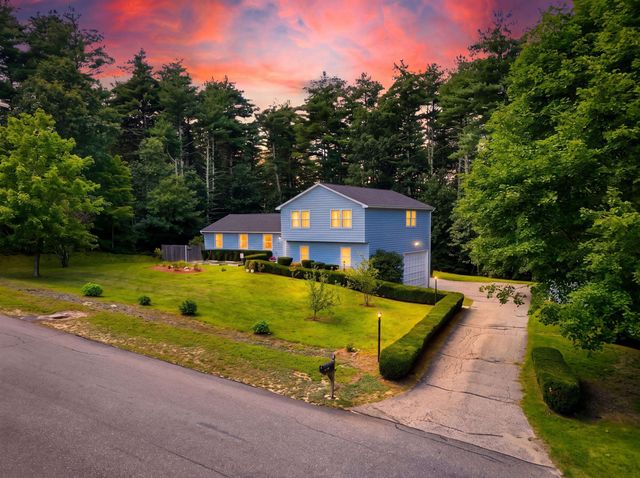 7 Twin Street, Windham, NH 03087