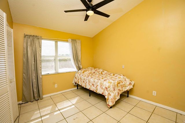 376 NW Sherry Lane, Port St. Lucie, FL 34986