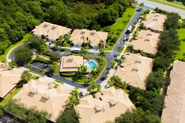 376 NW Sherry Lane, Port St. Lucie, FL 34986