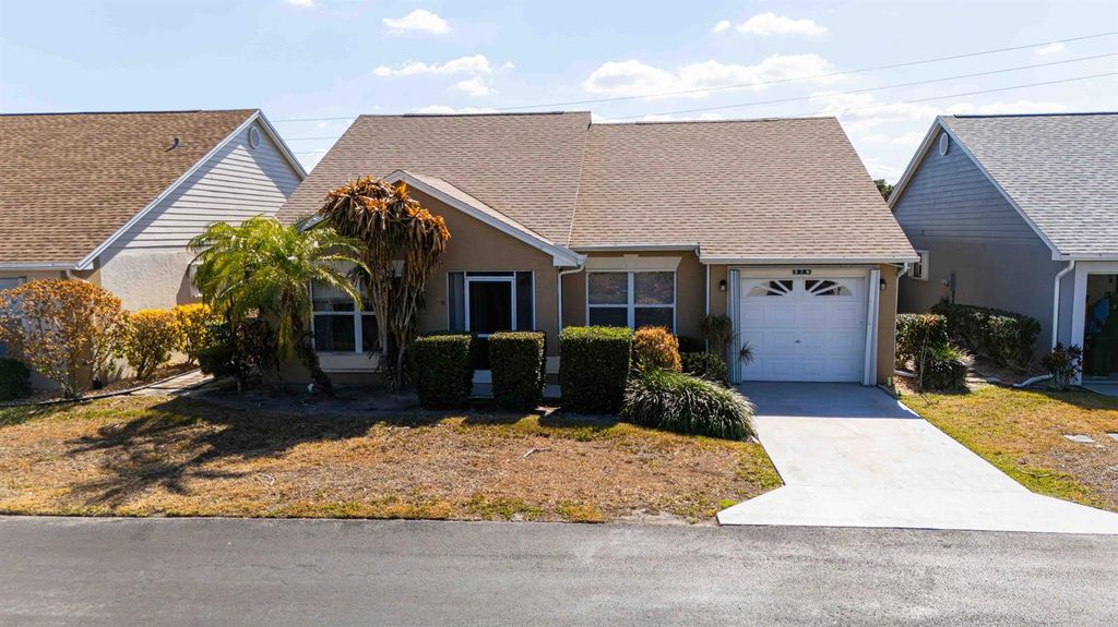 376 NW Sherry Lane, Port St. Lucie, FL 34986