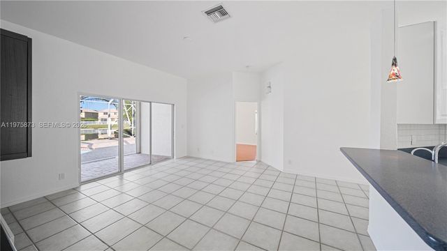 4297 Diamond Ter 4297, Weston, FL 33331