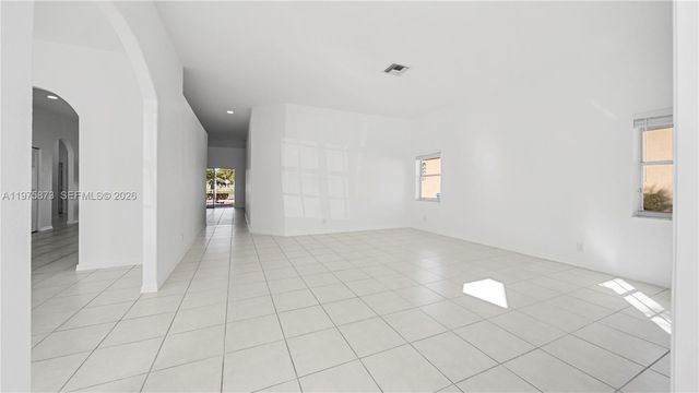 4297 Diamond Ter 4297, Weston, FL 33331