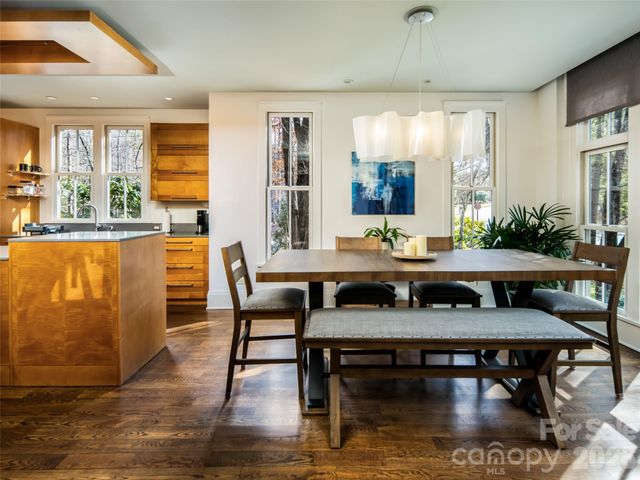 1002 Coves Pheasant Court, Biltmore Lake, NC 28715