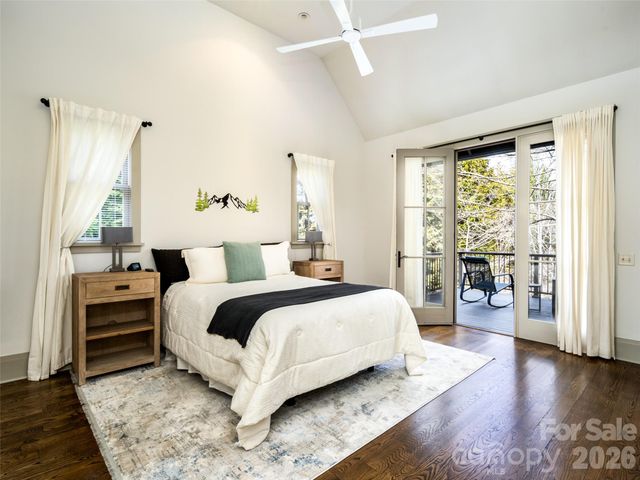 1002 Coves Pheasant Court, Biltmore Lake, NC 28715