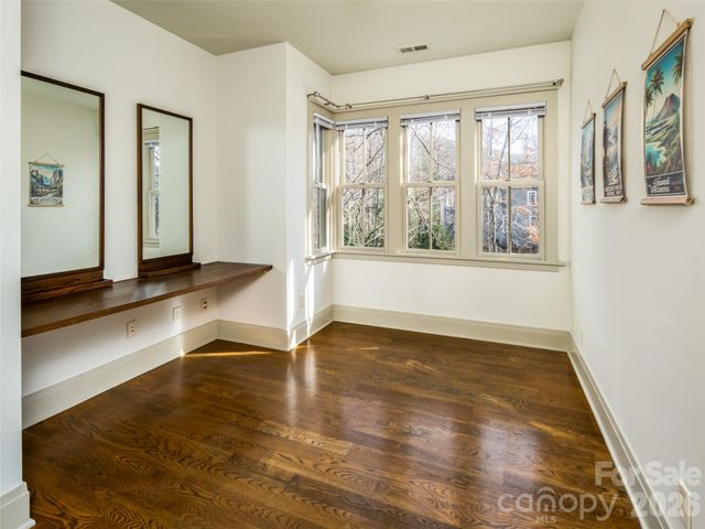 1002 Coves Pheasant Court, Biltmore Lake, NC 28715