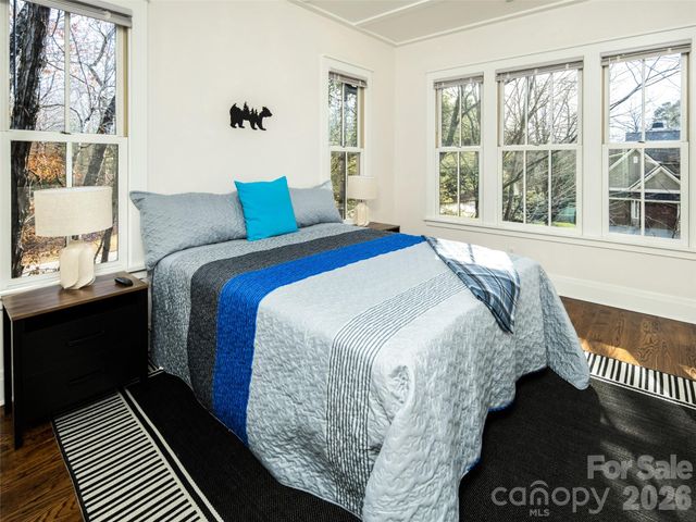 1002 Coves Pheasant Court, Biltmore Lake, NC 28715