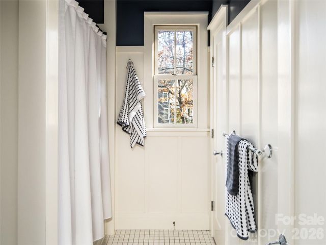 1002 Coves Pheasant Court, Biltmore Lake, NC 28715