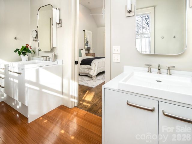 1002 Coves Pheasant Court, Biltmore Lake, NC 28715