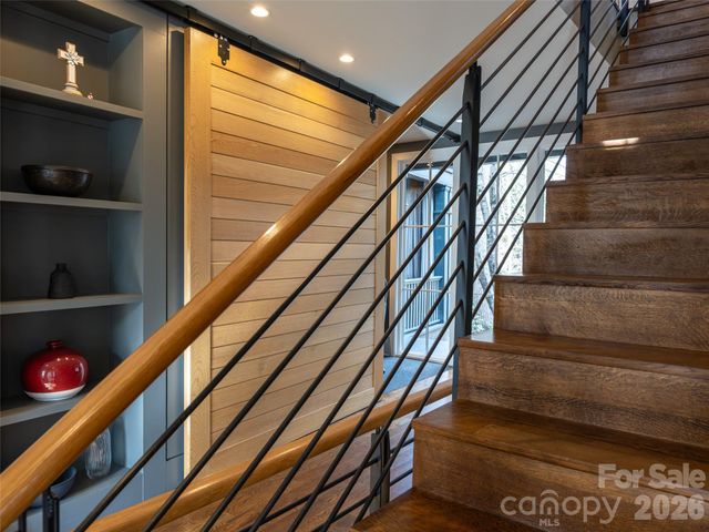 1002 Coves Pheasant Court, Biltmore Lake, NC 28715