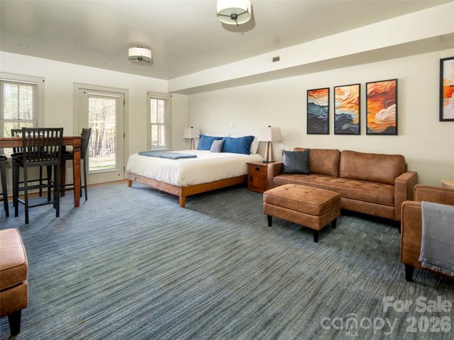 1002 Coves Pheasant Court, Biltmore Lake, NC 28715