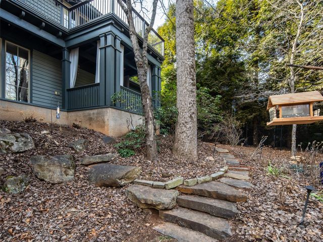1002 Coves Pheasant Court, Biltmore Lake, NC 28715