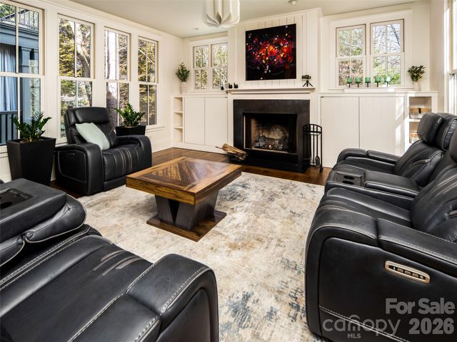 1002 Coves Pheasant Court, Biltmore Lake, NC 28715