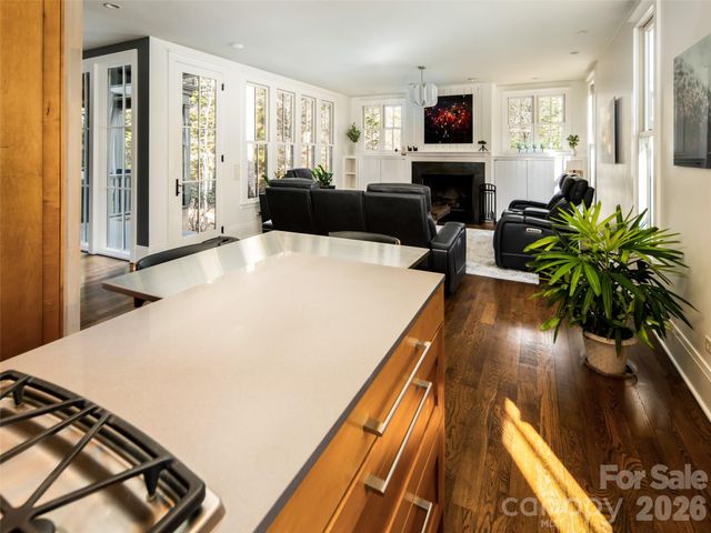 1002 Coves Pheasant Court, Biltmore Lake, NC 28715