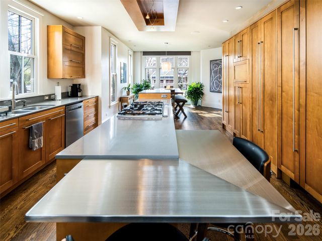 1002 Coves Pheasant Court, Biltmore Lake, NC 28715