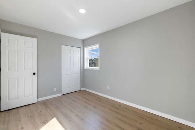 222 Pell Avenue, Romeoville, IL 60446