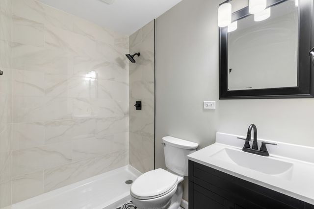 222 Pell Avenue, Romeoville, IL 60446