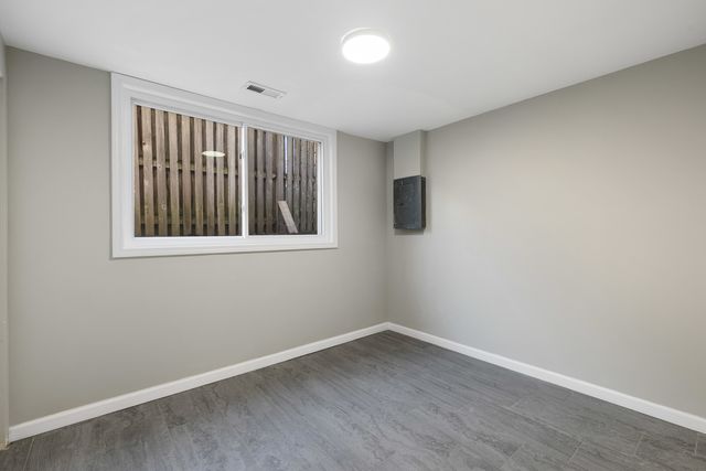 222 Pell Avenue, Romeoville, IL 60446