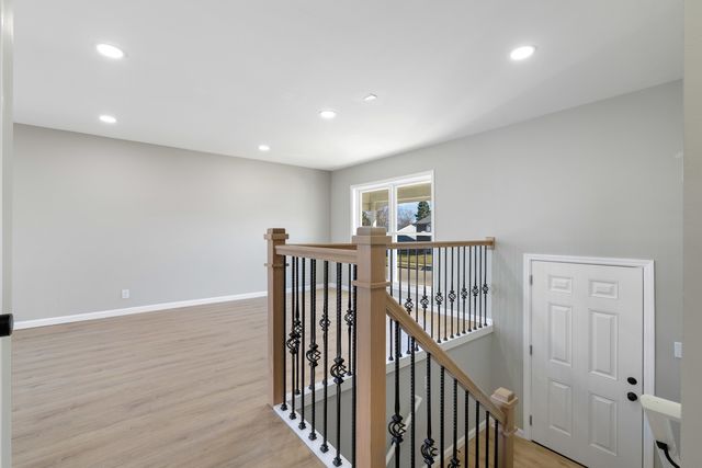 222 Pell Avenue, Romeoville, IL 60446