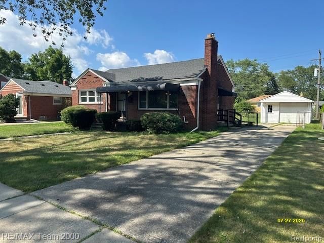 19703 Roscommon Street, Harper Woods, MI 48225