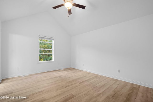 1492 S Logsdon Pkwy, Radcliff, KY 40160