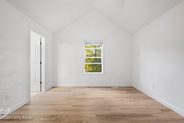 1492 S Logsdon Pkwy, Radcliff, KY 40160