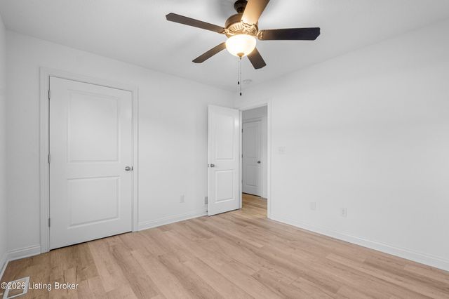 1492 S Logsdon Pkwy, Radcliff, KY 40160