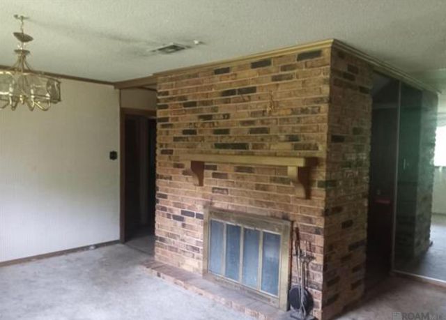 211 Lakecrest Ave, Baton Rouge, LA 70807