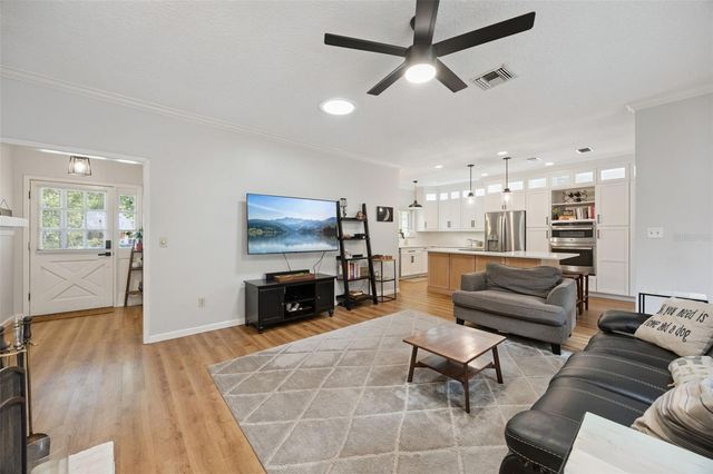 672 VISTAWILLA DRIVE, Winter Springs, FL 32708