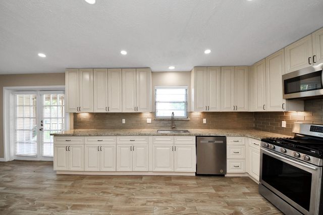 2706 Stetson Lane, Houston, TX 77043