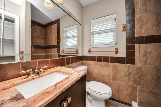2706 Stetson Lane, Houston, TX 77043