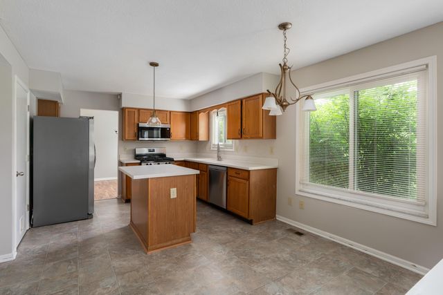 1901 Westwood Drive, Lewis Center, OH 43035